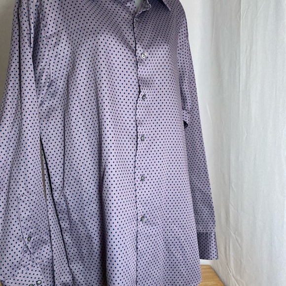 Large button down top - Picture 2 of 12